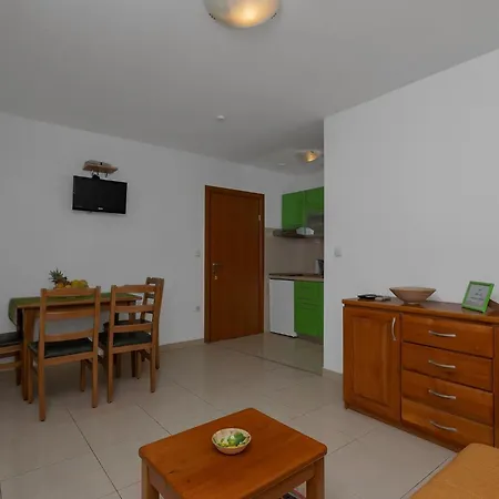 Juric - One Bedroom Baska Voda