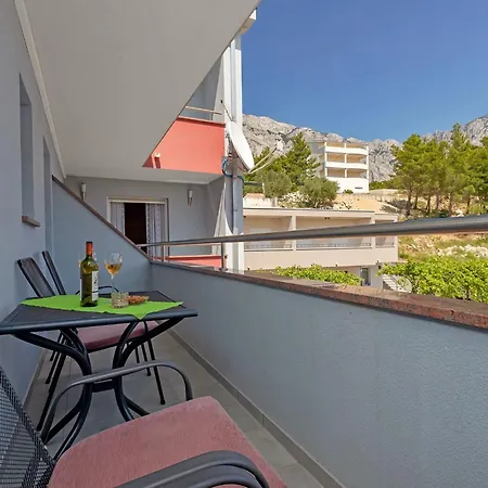 Juric - One Bedroom Apartment Baska Voda